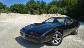 амер-Фбърд 3та Ген, 6 цил, чер, нов внос-1.jpg