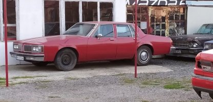 амер-Шеви Каприс Перник.jpg