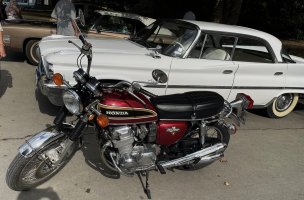 амер-Парад-Варна-1959 Крайслер Нюпорт-4.jpg