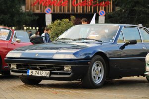 парад-Сф-итал-Ферари400и.jpg