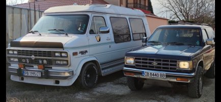 амер-Блейзър С10-3вр и Шеви ван.jpg