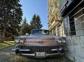 амер-1958-Кадилак-Елхово-1.jpg