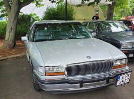амер-Буик-Парк авеню-Бургас.jpg